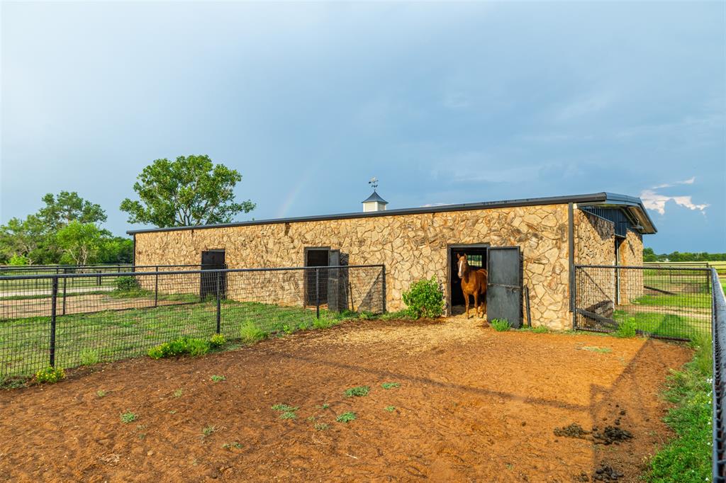 9940 Cole Road Pilot Point, TX 76258 - Photo 22 of 39