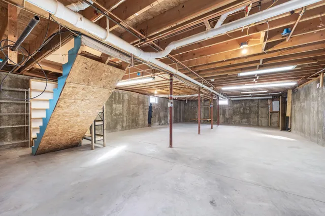 $349,000 | 202 Pearl Street, Bangor, ME 04401