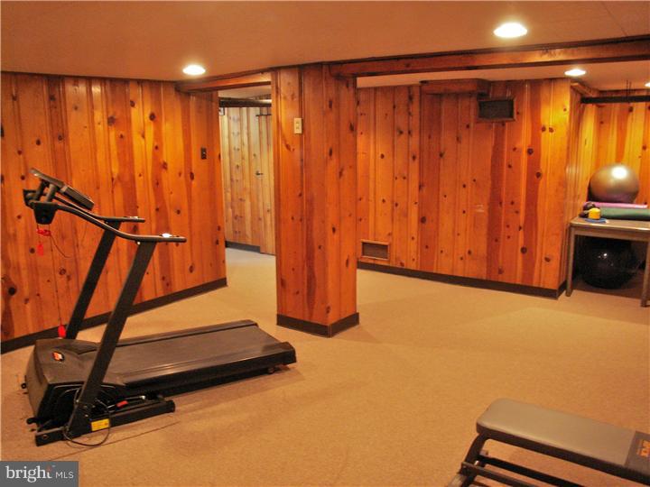 516 Strathmore Road Havertown, PA 19083 - Photo 21 of 25 Basement - Finished