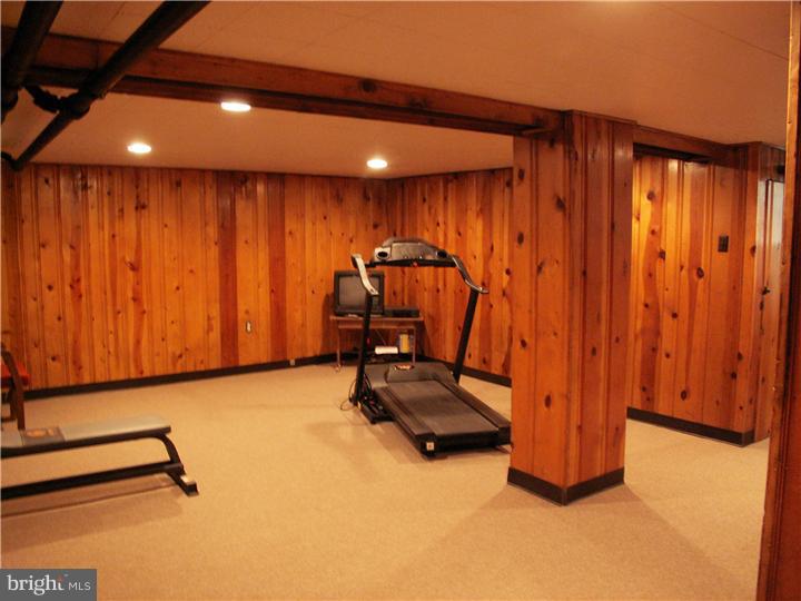 516 Strathmore Road Havertown, PA 19083 - Photo 22 of 25 Basement - Finished