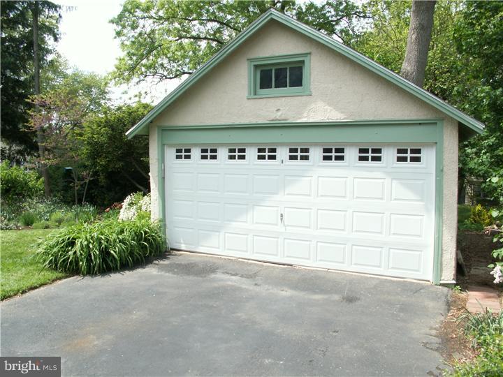 516 Strathmore Road Havertown, PA 19083 - Photo 23 of 25 Garage