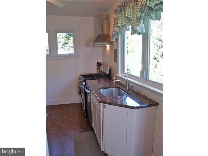 516 Strathmore Road Havertown, PA 19083 - Photo 9 of 25 Kitchen