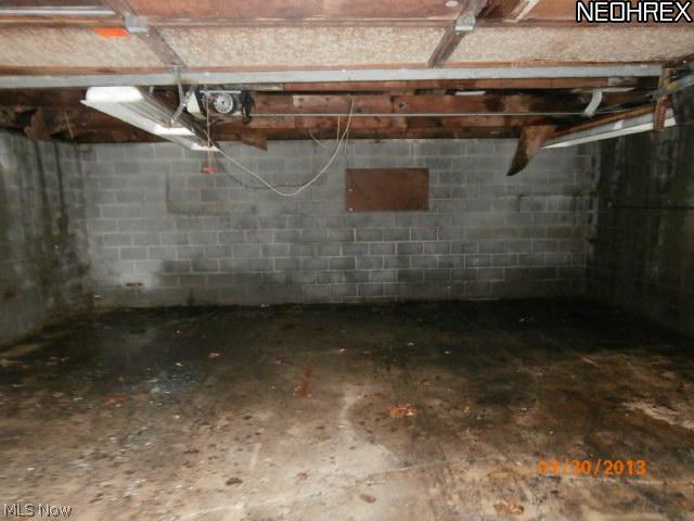 15923 Whitcomb Road Cleveland, OH 44110 - Photo 5 of 10 Gallery Image 5