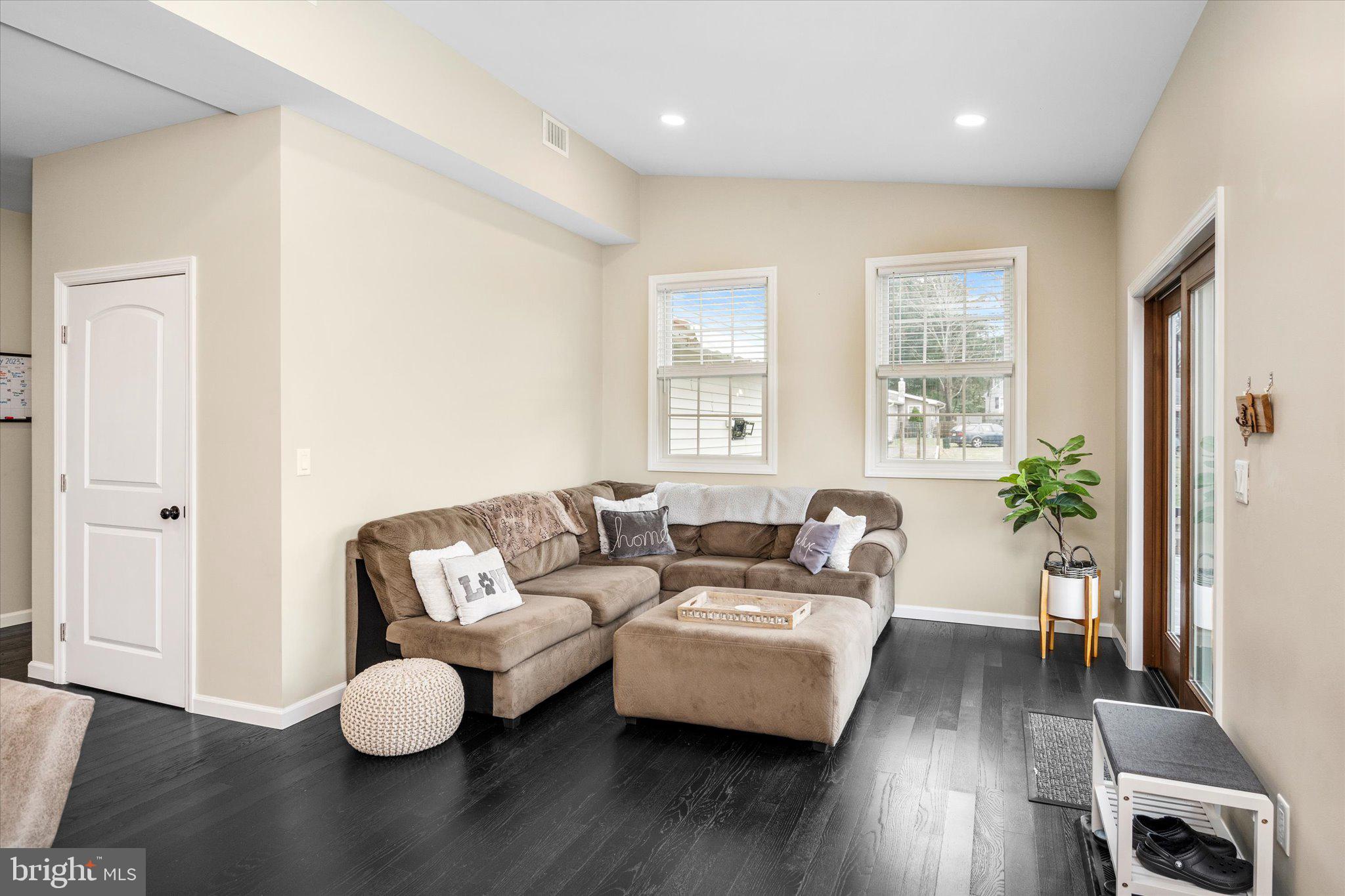 645 Scotch Road Pennington, NJ 08534 - Photo 16 of 38