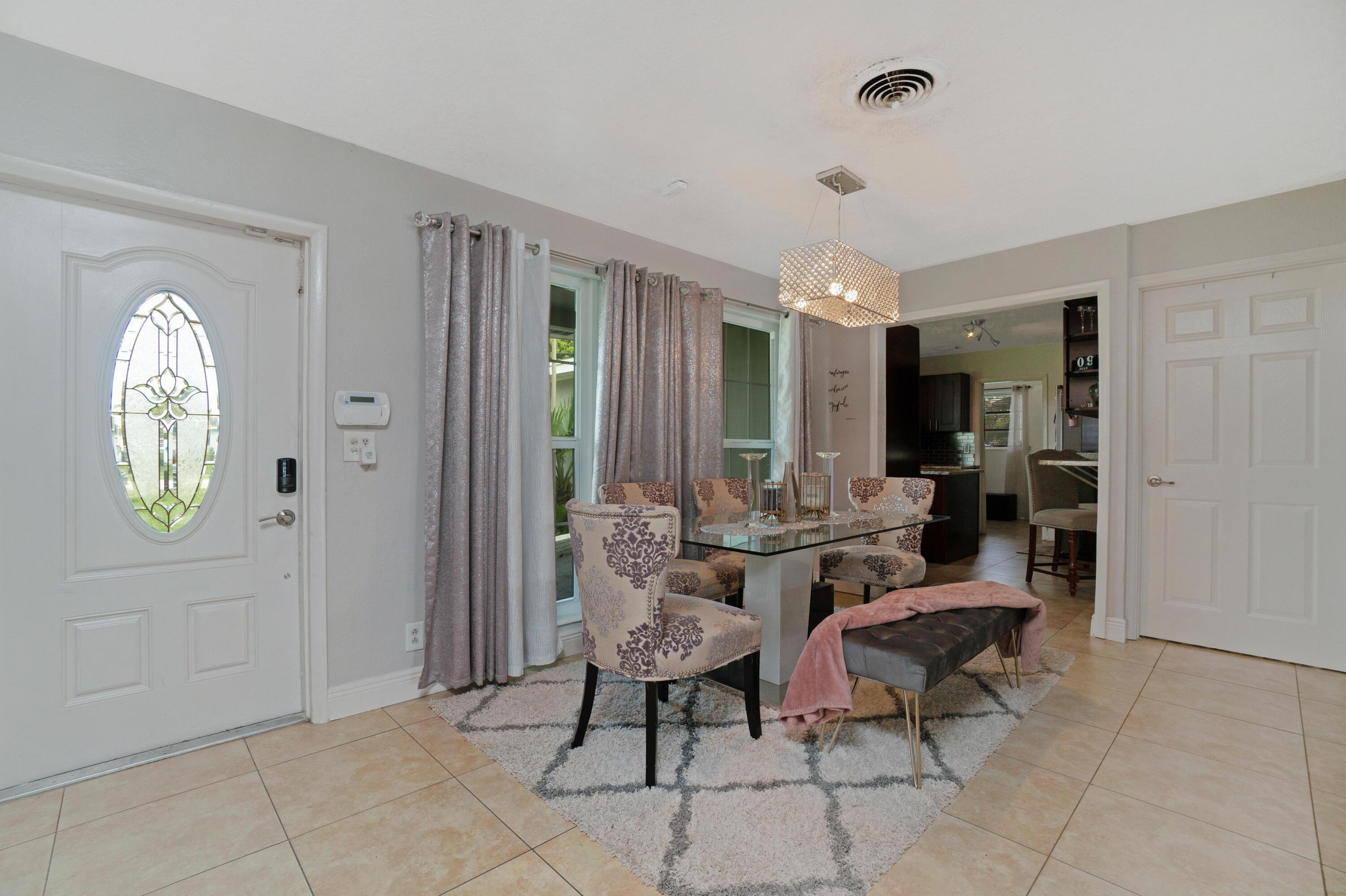 316 Davis Road Palm Springs, FL 33461 - Photo 7 of 47 33