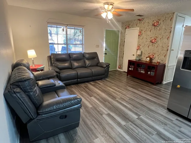 $159,000 | 1404 Glendale Drive, Beeville, TX 78102