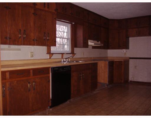 9101 C R 11 De Graff, OH 43318 - Photo 4 of 12