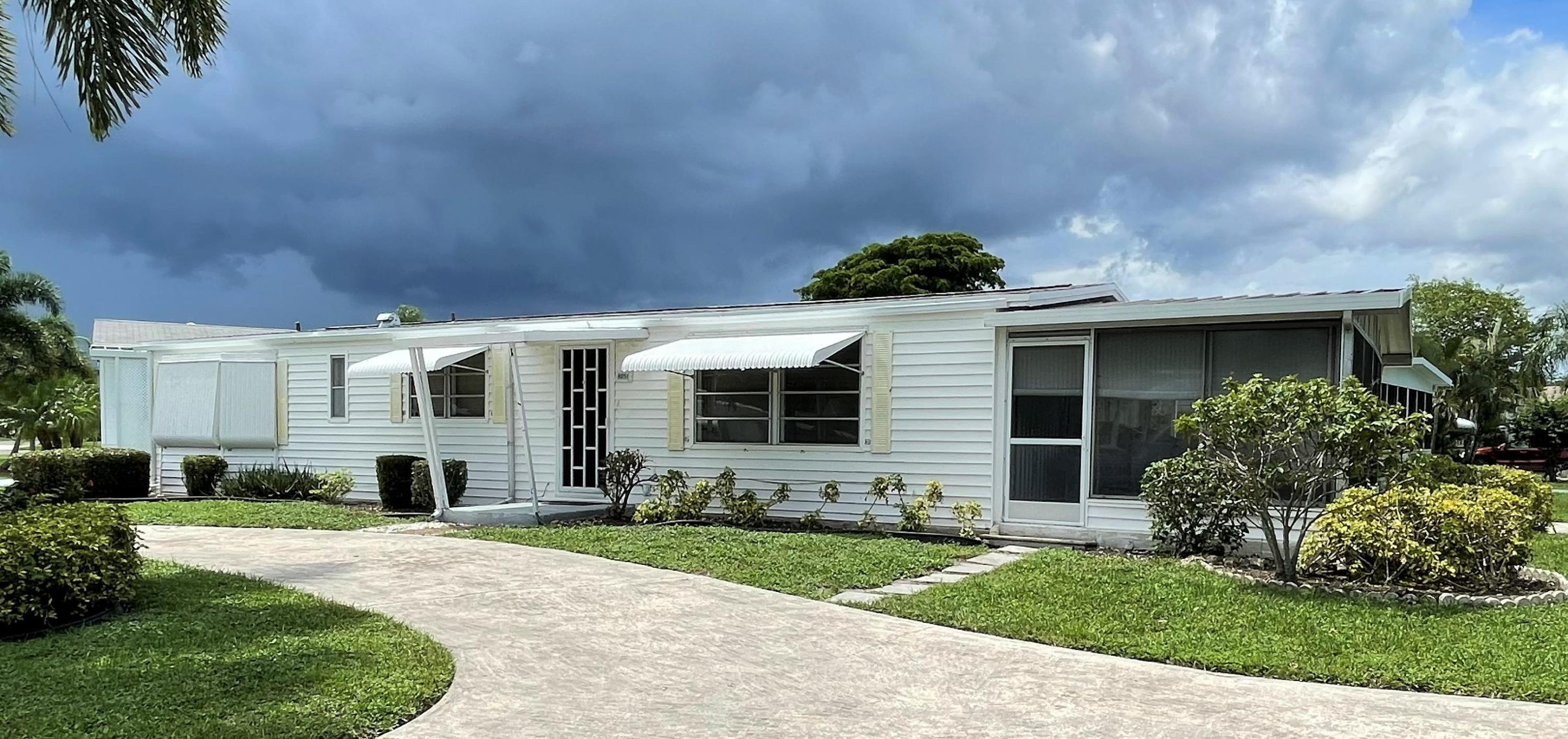 8251 South Street Boca Raton, FL 33433 - Photo 3 of 32 IMG_3078