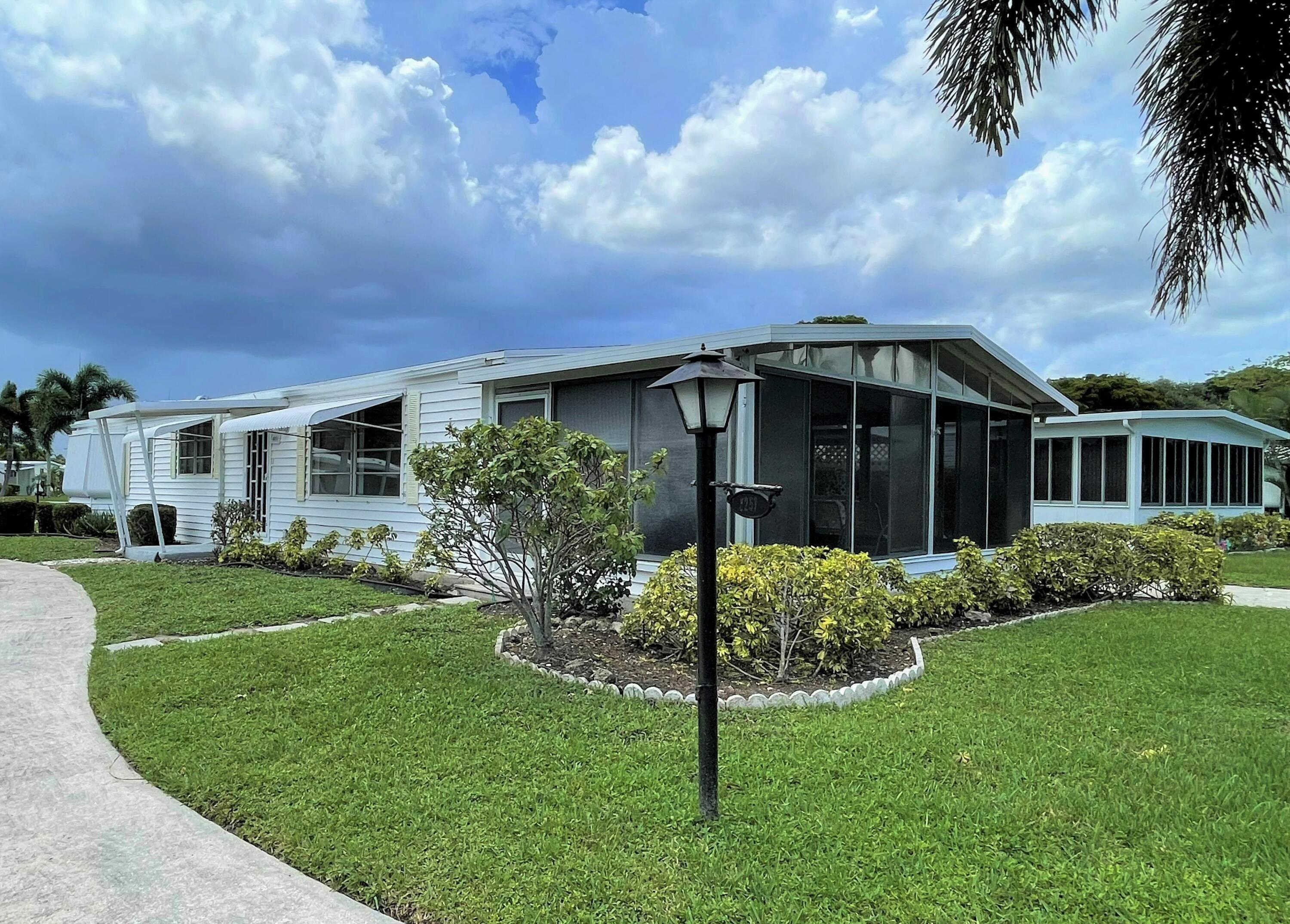 8251 South Street Boca Raton, FL 33433 - Photo 4 of 32 IMG_3029