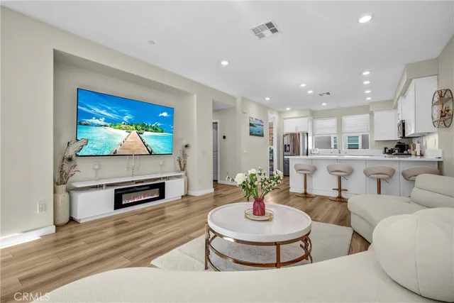 $709,999 | 27120 Vly Oak Place, Valencia, CA 91381