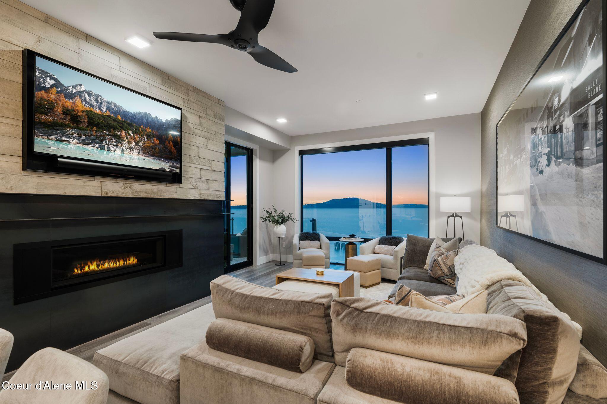 802 Sandpoint Avenue, Unit 8104 Sandpoint, ID 83864 - Photo 17 of 80 2_A7406602