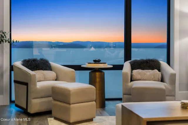 $2,147,000 | 802 Sandpoint Avenue, Unit 8104, Sandpoint, ID 83864