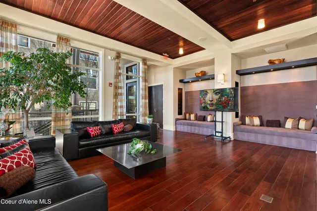 $2,147,000 | 802 Sandpoint Avenue, Unit 8104, Sandpoint, ID 83864