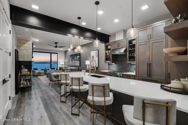 $2,147,000 | 802 Sandpoint Avenue, Unit 8104, Sandpoint, ID 83864