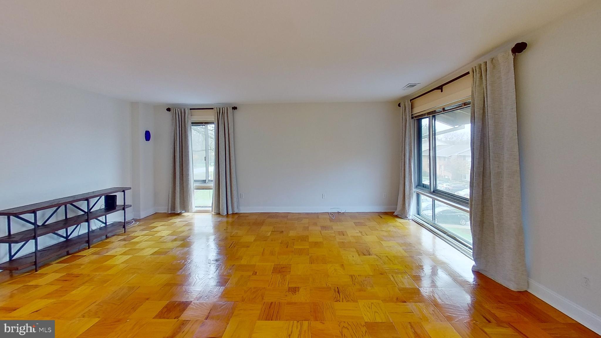 7 Cross Keys Road, Unit 7E Baltimore, MD 21210 - Photo 25 of 40 Another view- Living Room