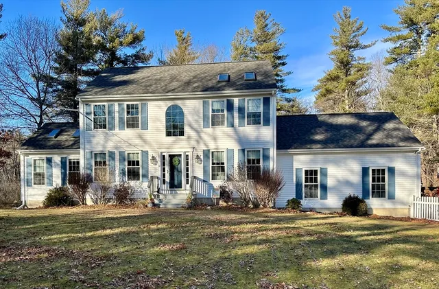 $750,000 | 14 Mark's Lane, Freetown, MA 02717