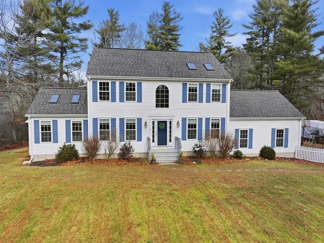 $750,000 | 14 Mark's Lane, Freetown, MA 02717