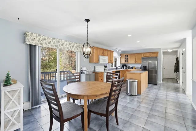 $750,000 | 14 Mark's Lane, Freetown, MA 02717