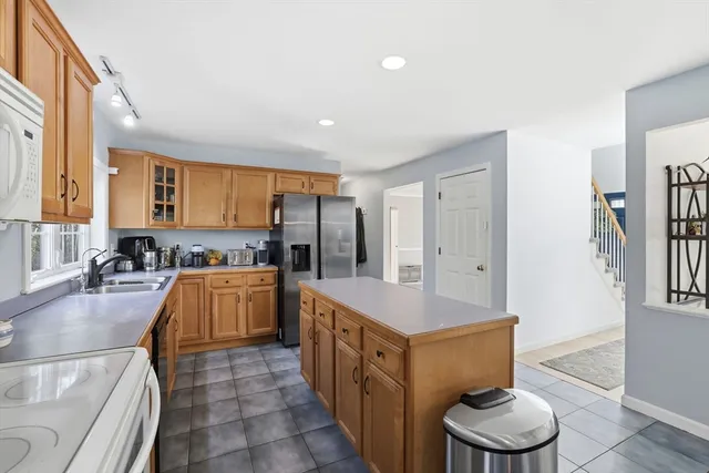 $750,000 | 14 Mark's Lane, Freetown, MA 02717