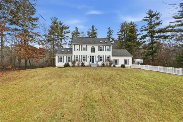 $750,000 | 14 Mark's Lane, Freetown, MA 02717