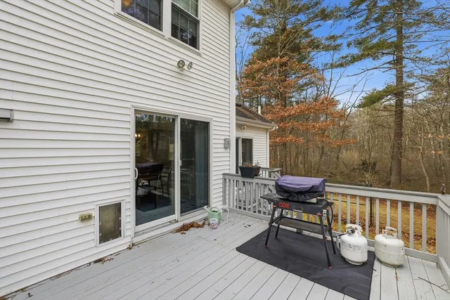 $750,000 | 14 Mark's Lane, Freetown, MA 02717