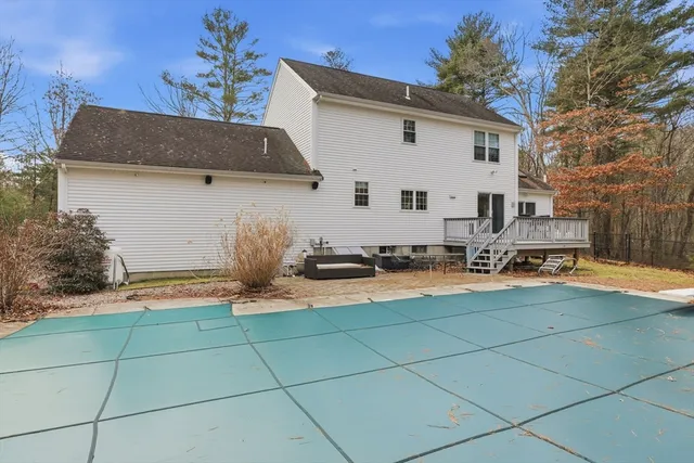 $750,000 | 14 Mark's Lane, Freetown, MA 02717
