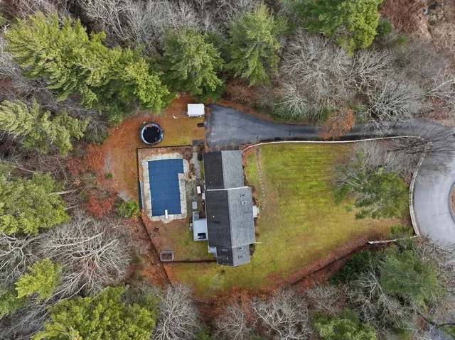 $750,000 | 14 Mark's Lane, Freetown, MA 02717
