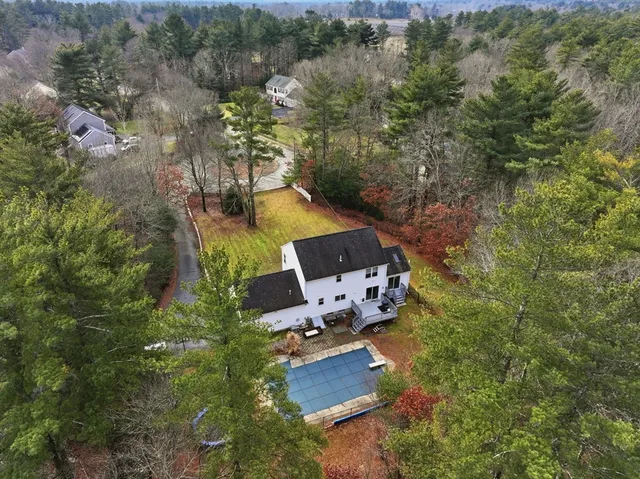 $750,000 | 14 Mark's Lane, Freetown, MA 02717