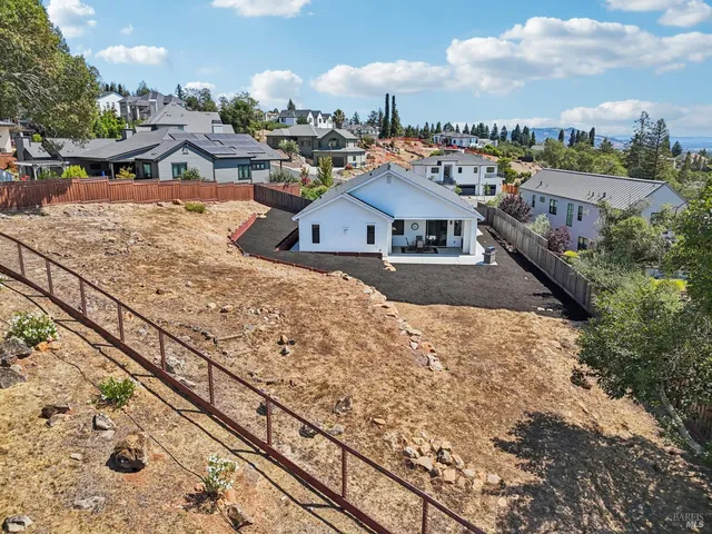 $1,459,950 | 3675 Wyndemere Circle, Santa Rosa, CA 95403