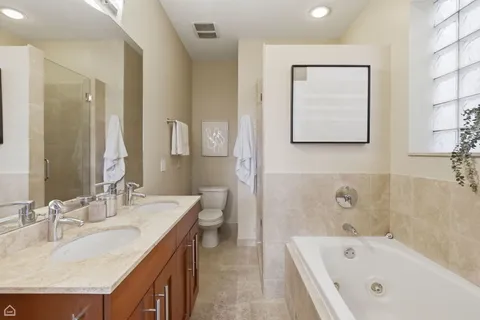 $525,000 | 2229 North Leavitt Street, Unit 2, Chicago, IL 60647