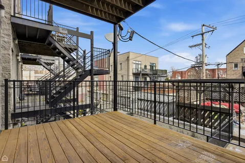 $525,000 | 2229 North Leavitt Street, Unit 2, Chicago, IL 60647