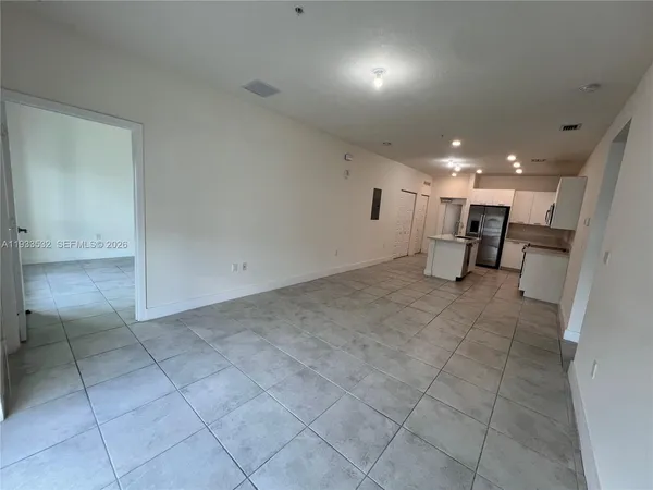 $3,100 | 8301 Northwest 41st Street, Unit B405, Doral, FL 33178