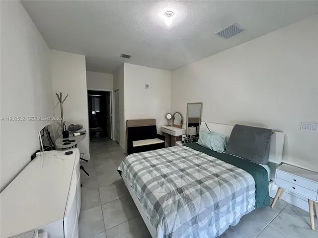 $3,300 | 8301 Northwest 41st Street, Unit B405, Doral, FL 33178