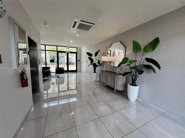 $3,300 | 8301 Northwest 41st Street, Unit B405, Doral, FL 33178