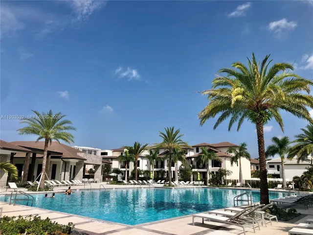 $3,300 | 8301 Northwest 41st Street, Unit B405, Doral, FL 33178