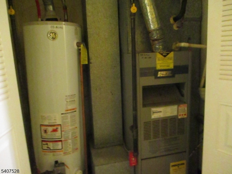 76 Boston Street Newark, NJ 07103 - Photo 5 of 11