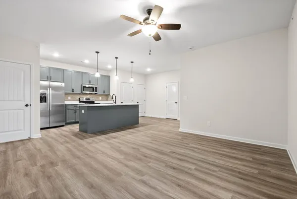 $1,415 | 15 Millswood Drive, Unit B111, Clarksville, TN 37042