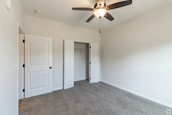 $1,415 | 15 Millswood Drive, Unit B111, Clarksville, TN 37042