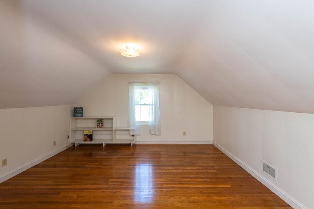 19 Thistledale Road Wakefield, MA 01880 - Photo 17 of 19 Gallery Image 17