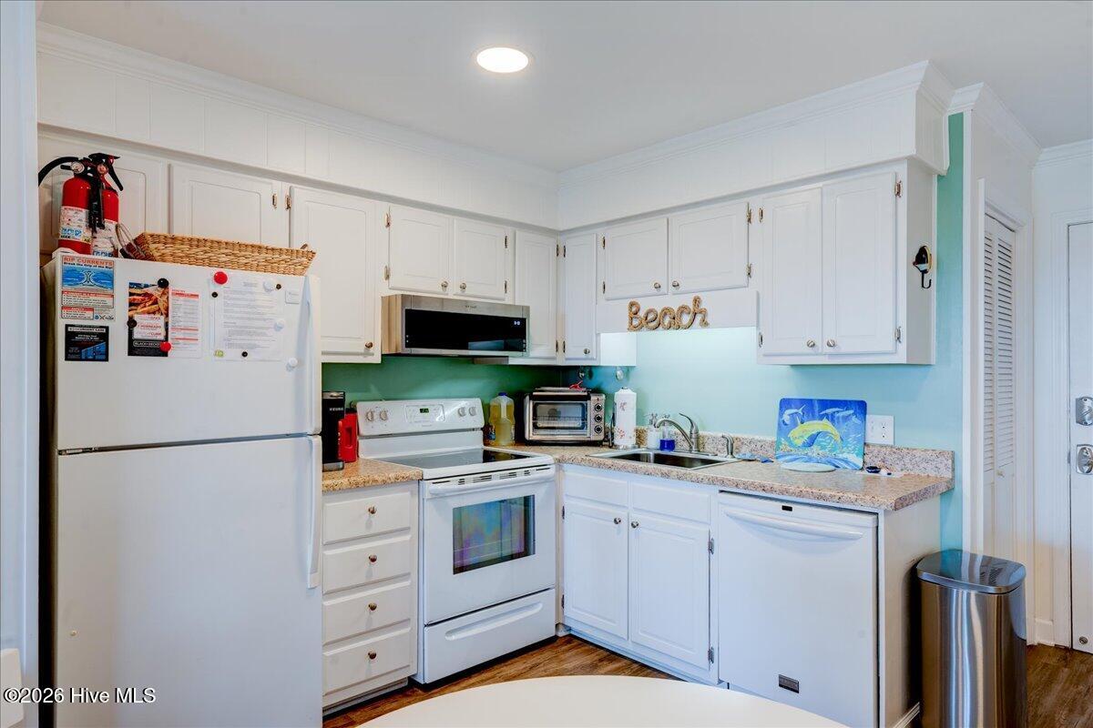 2008 East Fort Macon Road, Unit E14 Atlantic Beach, NC 28512 - Photo 10 of 42 13-2008_Fort_Macon_E14-13