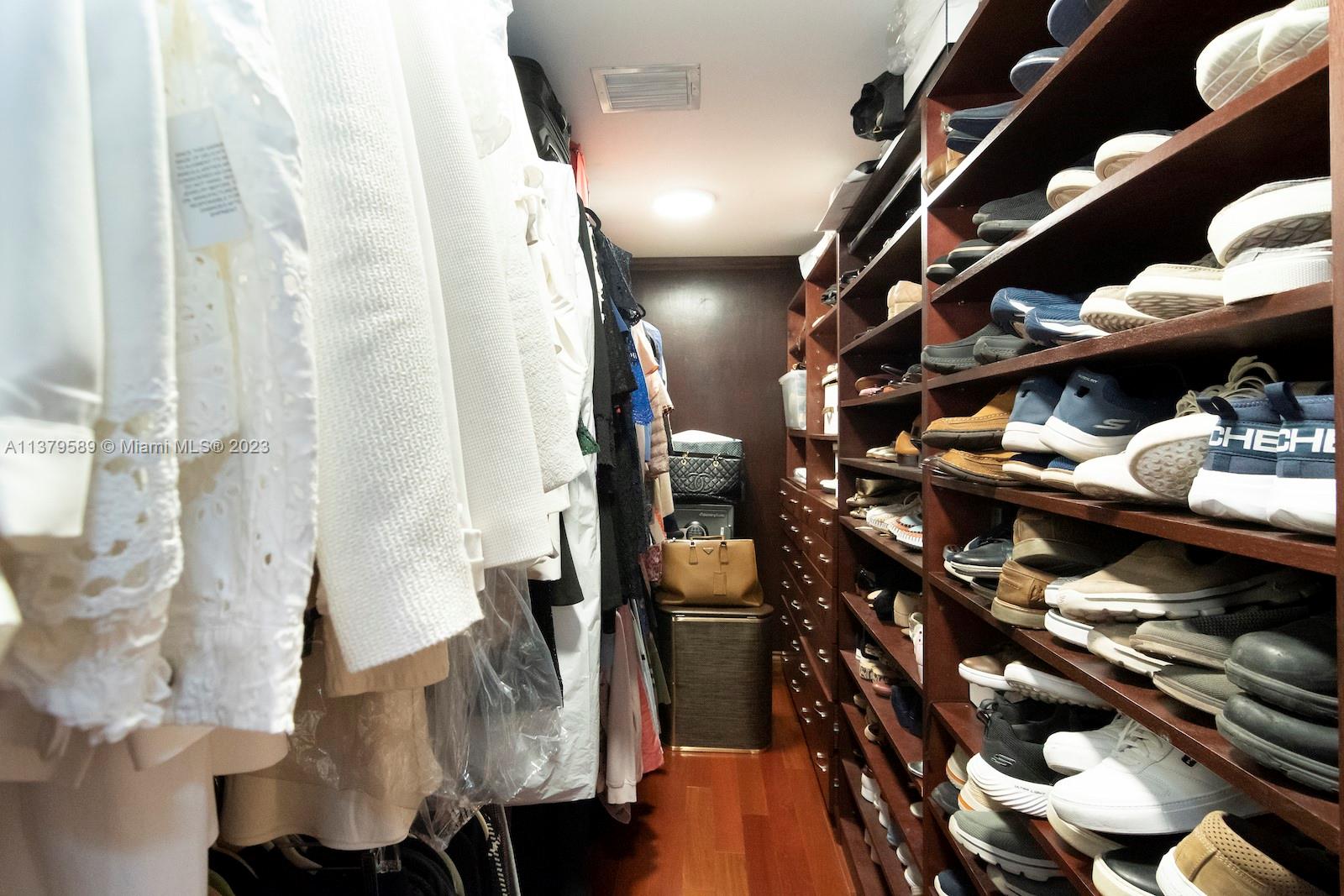 Doral Doral, FL 33178 - Photo 46 of 52 a view of entryway with wooden floor