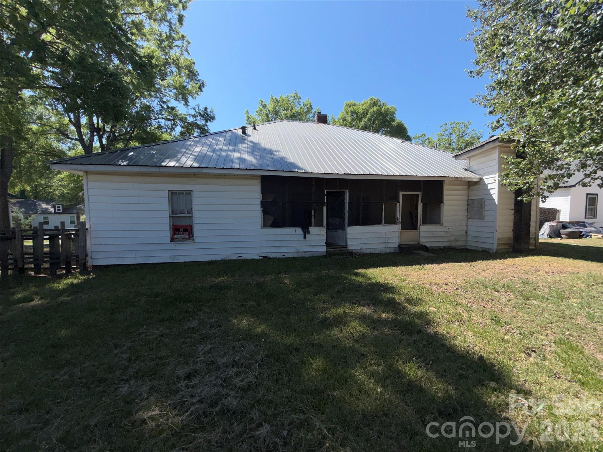 512 West 2nd Street Cherryville, NC 28021 - Photo 4 of 24