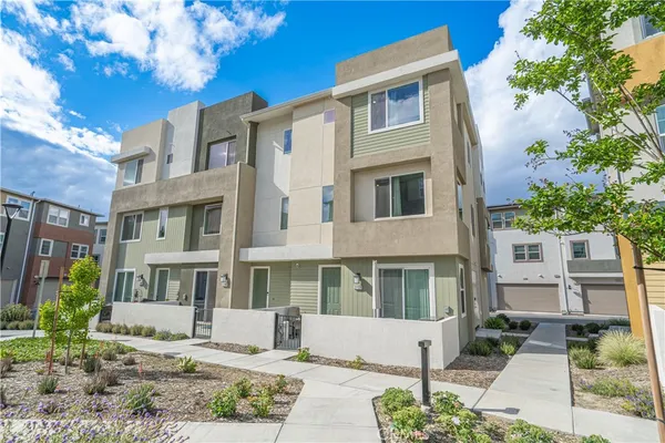 $735,000 | 27154 Vly Oak Place, Valencia, CA 91381