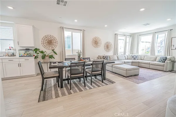 $735,000 | 27154 Vly Oak Place, Valencia, CA 91381