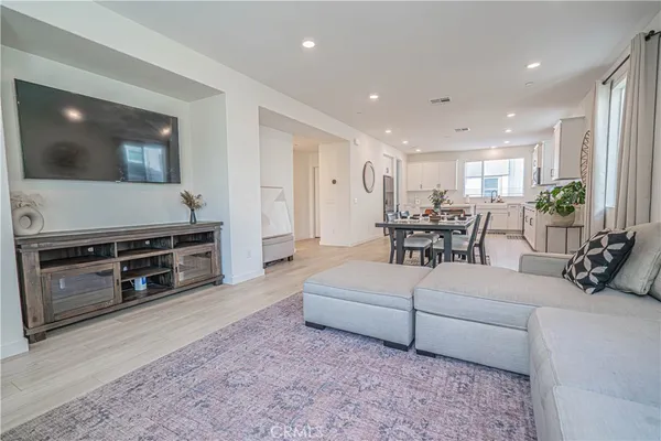 $735,000 | 27154 Vly Oak Place, Valencia, CA 91381