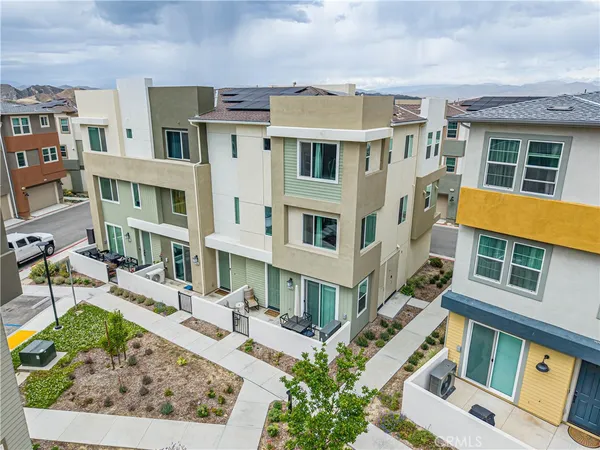 $735,000 | 27154 Vly Oak Place, Valencia, CA 91381