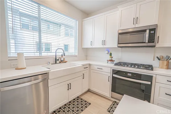 $735,000 | 27154 Vly Oak Place, Valencia, CA 91381