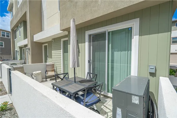 $735,000 | 27154 Vly Oak Place, Valencia, CA 91381