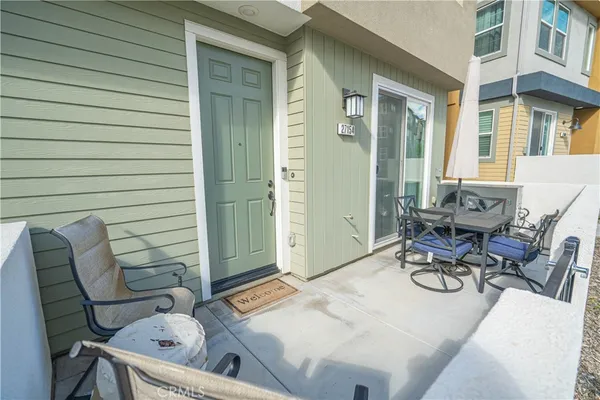 $735,000 | 27154 Vly Oak Place, Valencia, CA 91381