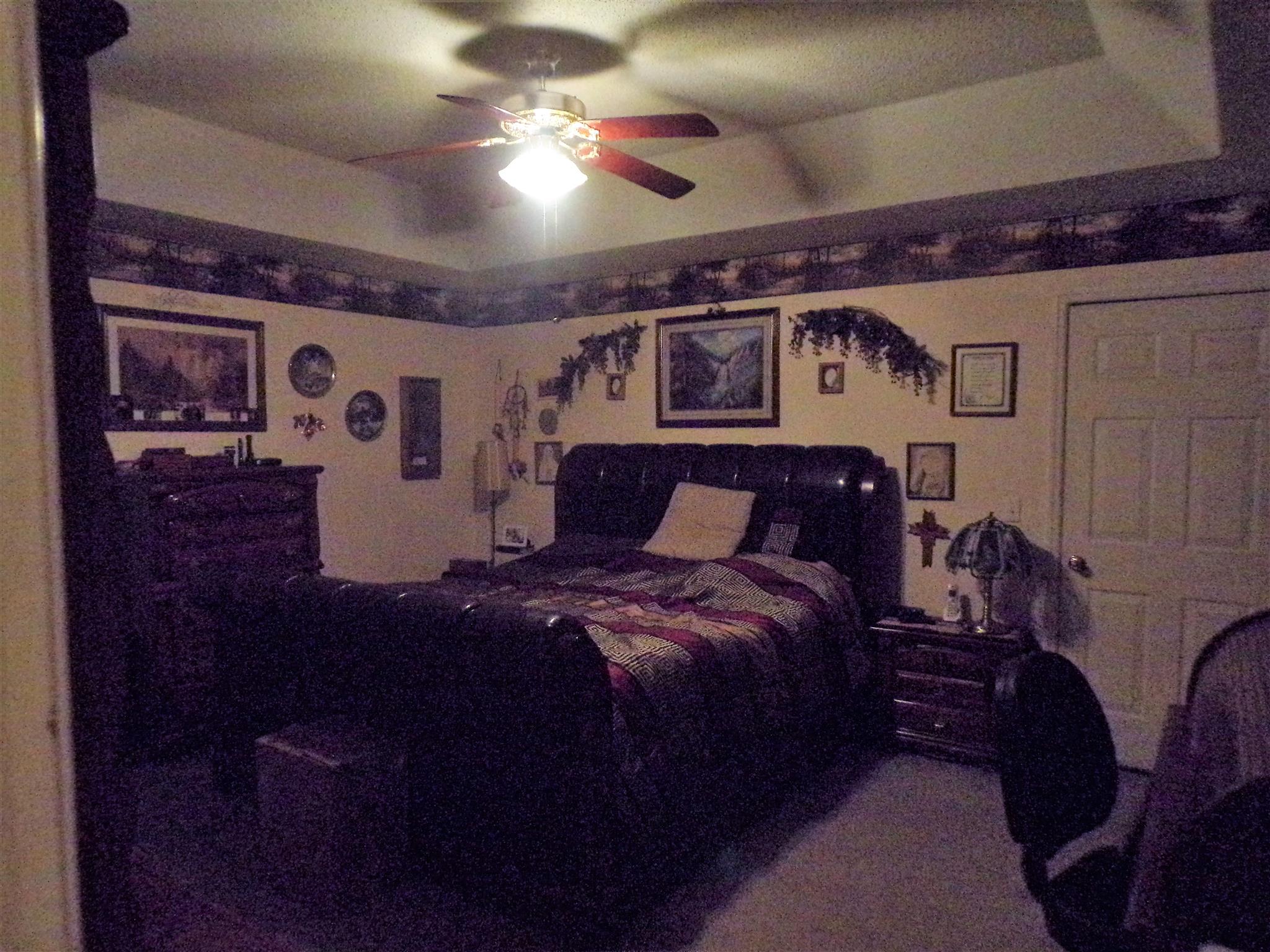 124 Morton Road Manchester, TN 37355 - Photo 7 of 11 Large Master bedroom with bath